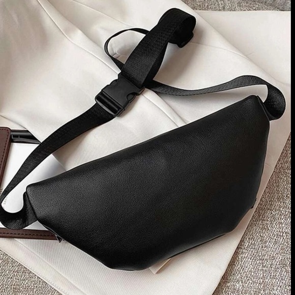 💙 Women’s Leather Chain Decor Release Buckle Adjustable Strap Fanny Pack - Picture 6 of 7